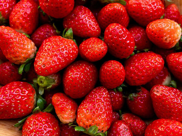 Dodavanje samo jednog sastojka poboljšat će ukus jagoda