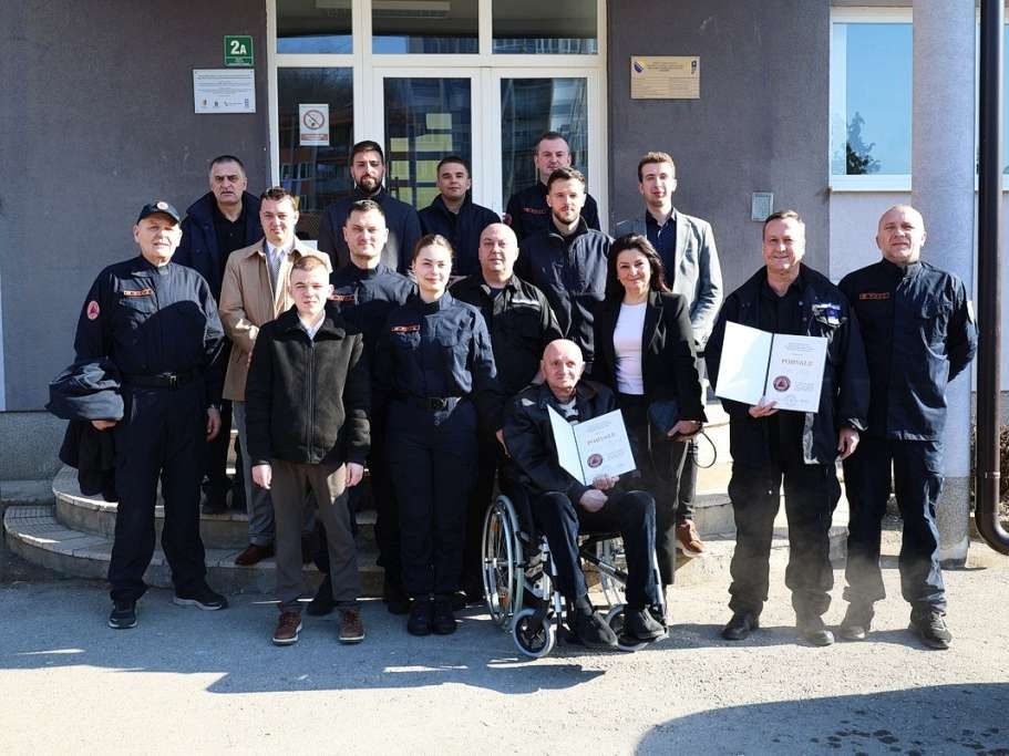 Dodijeljena priznanja Kantonalnog štaba civilne zaštite u Goraždu 