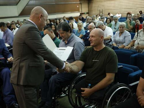 Dodijeljena sredstva od 2,5 miliona KM za kupovinu vozila najtežoj kategoriji RVI u FBiH