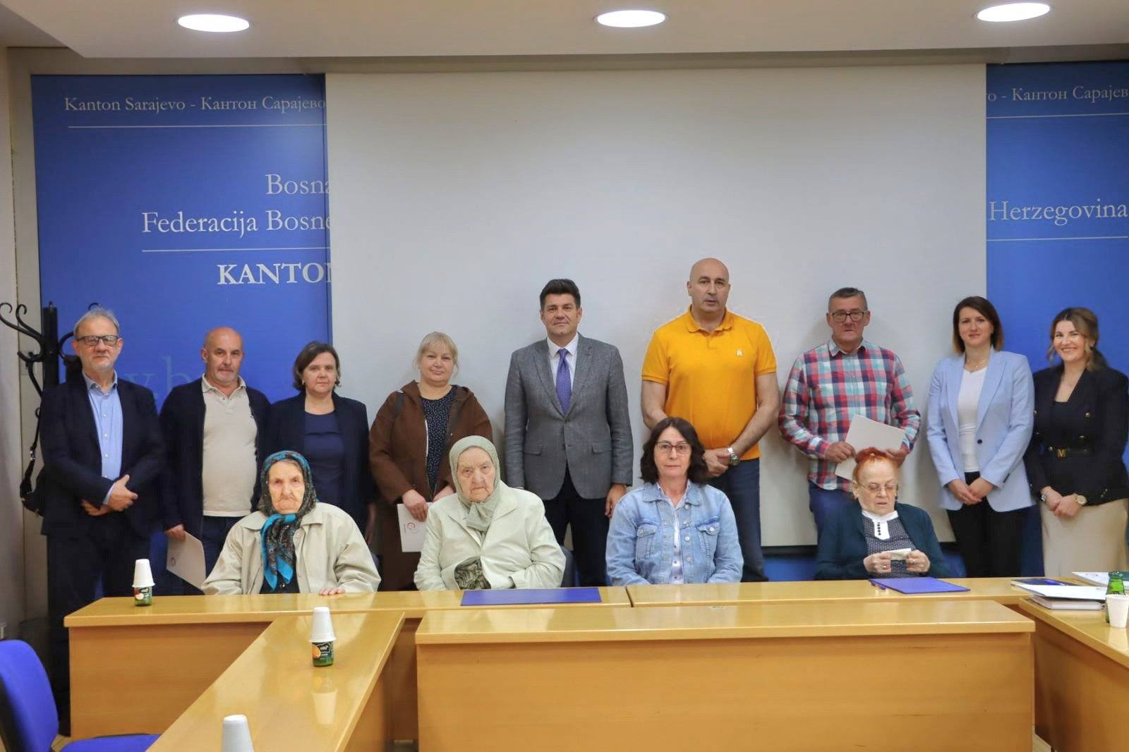 Dodijeljeni predugovori za dodjelu stana u vlasništvo za sedam pripadnika braniteljske populacije