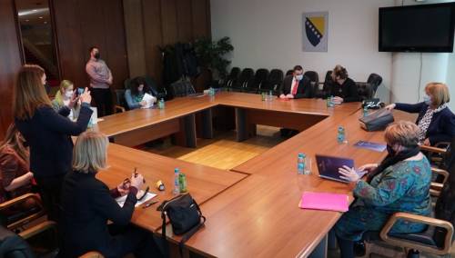 Dodijeljeno 100.000 KM grant sredstava za sigurne kuće u BiH