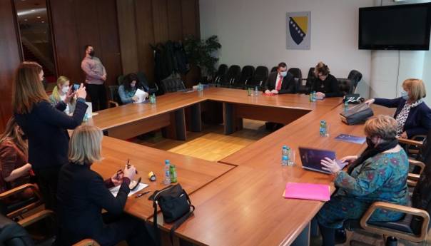 Dodijeljeno 100.000 KM grant sredstava za sigurne kuće u BiH