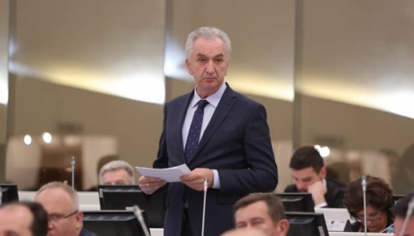 Dodik brine o SDS-u, a o prodaji Republike Srpske NATO-u ni riječi