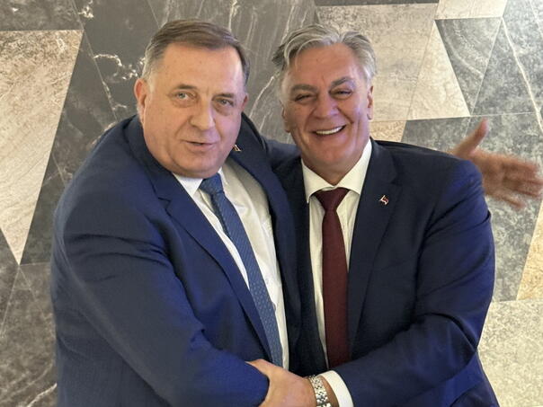 Dodik čestitao Karanu na izbornoj pobjedi