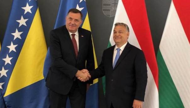Dodik čestitao Orbanu Nacionalni dan