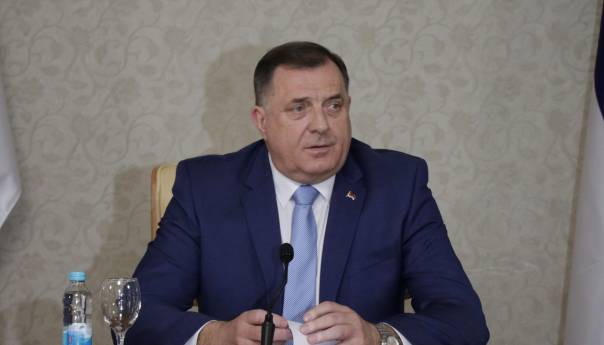 Dodik: Crnogorci koji su glasali za Rezoluciju nisu dobrodošli u RS
