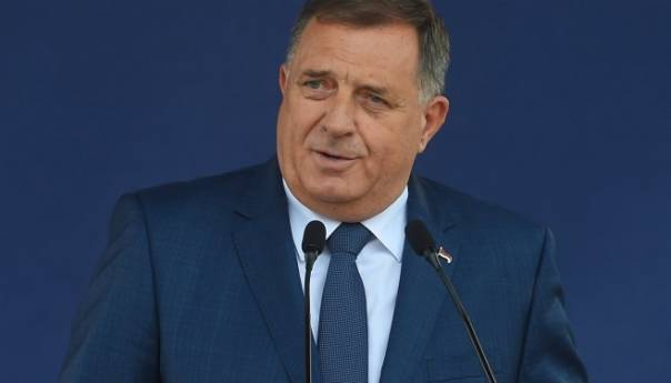 Dodik danas s Vučićem: Stav o odlasku u Tiranu