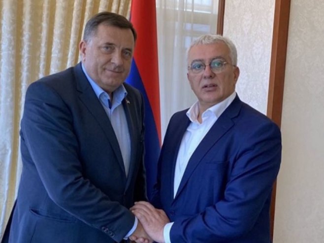 Dodik danas sa Mandićem u Podgorici