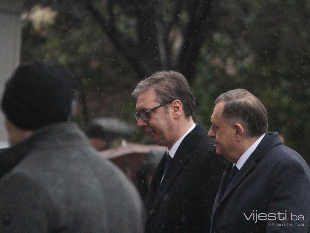 Dodik dočekao Vučića: "Pomoz Bog, junaci"