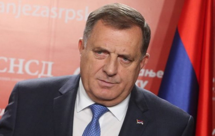 Dodik govorio o sankcijama pa napao Ivanića i Šarovića