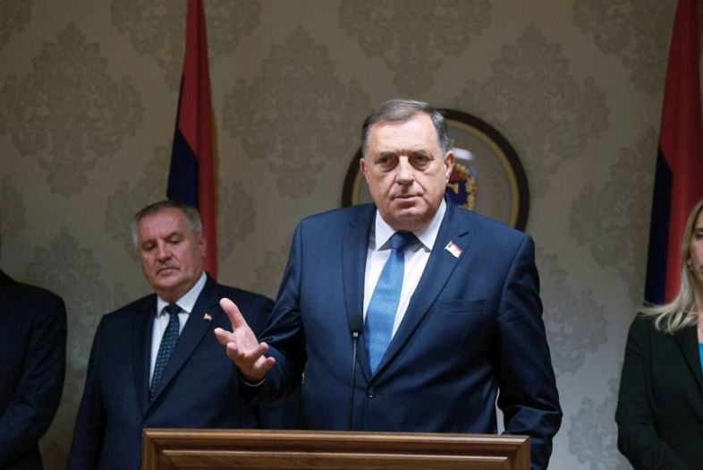 Dodik gura RS u sukob sa Zapadom: Vrijeđa Britance i EU