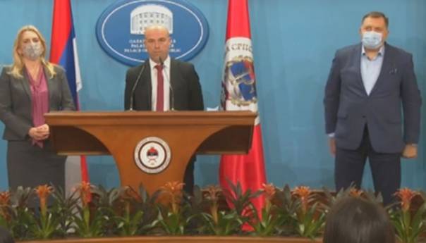 Dodik i Cvijanović s Tegeltijom: Nezadovoljni porukama međunarodne zajednice