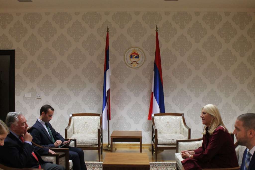 Dodik i Cvijanović sa Correom o "svojoj strani priče"