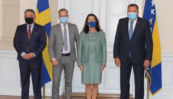 Dodik i Komšić primili delegaciju Švedske na čelu s ministricom Linde