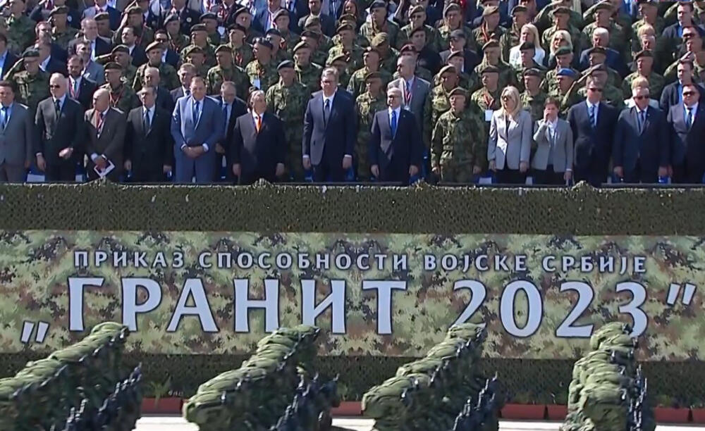 Dodik i Orban uz Vučića na vježbi Vojske Srbije