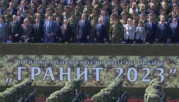 Dodik i Orban uz Vučića na vježbi Vojske Srbije