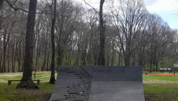 Dodik i Vučić danas na obilježavanju u Donjoj Gradini