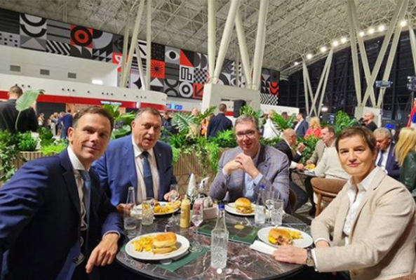 Dodik informisao Vučića o 'pritisku zapadnih sila'