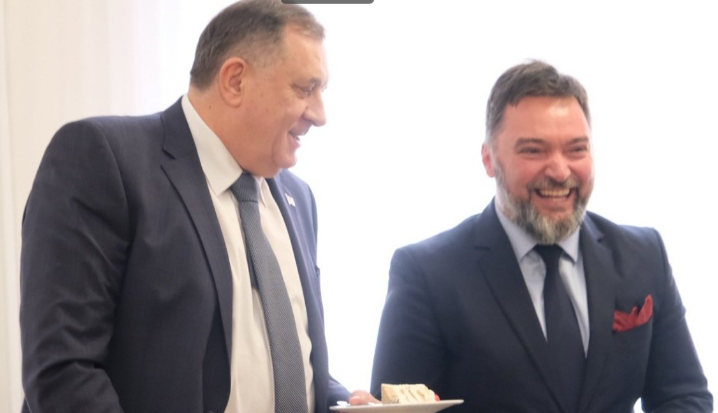 Dodik kod ministra Košarca na rođendanskoj torti