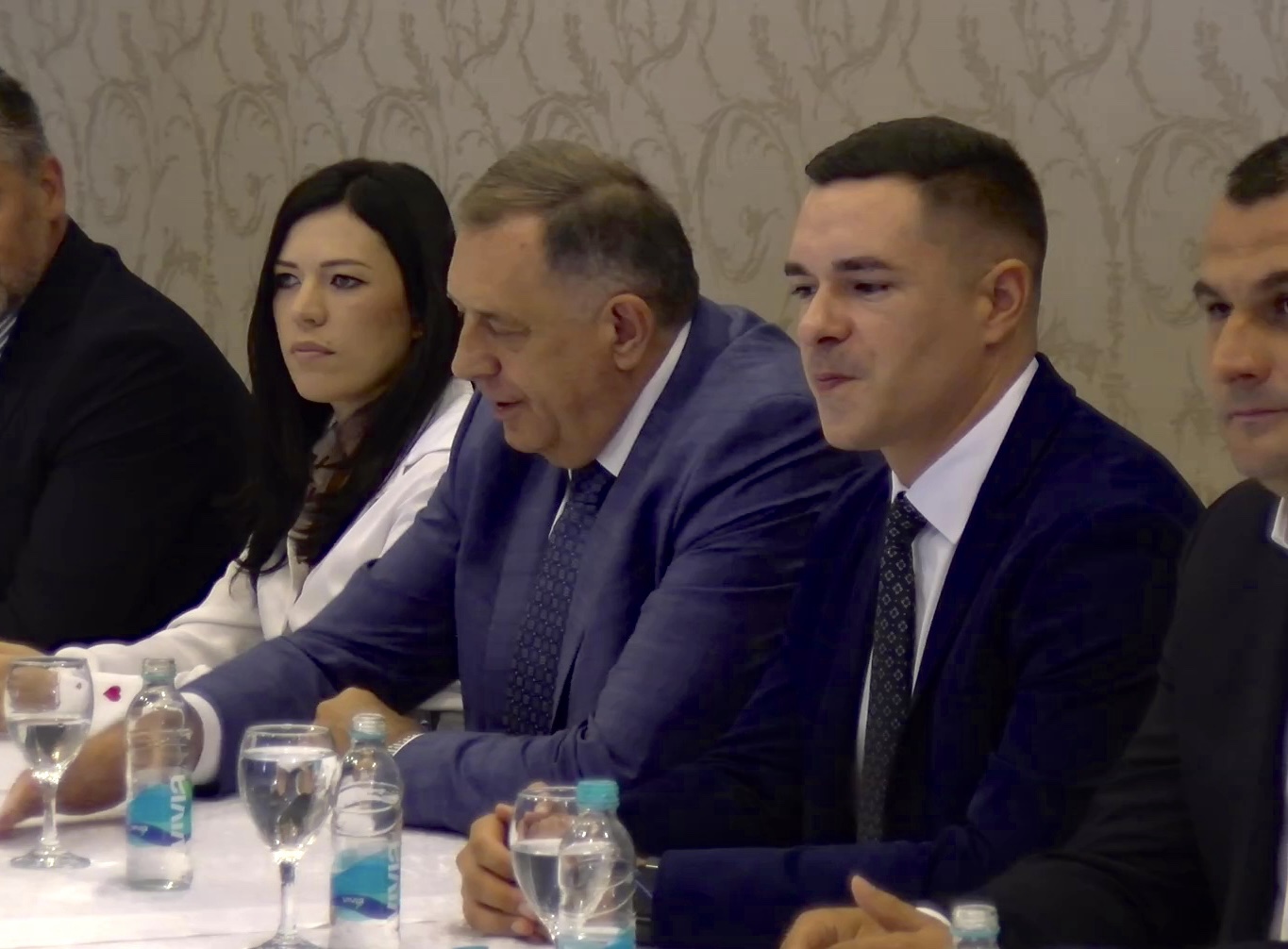Dodik kod Sanje Vulić: U Doboju glumi predsjednika