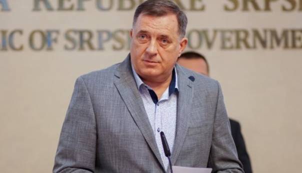 Dodik: Kominike PIC-a licemjeran, isporučite plaćene vakcine