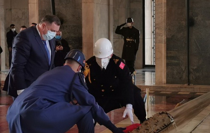 Dodik, Komšić i Džaferović u Turskoj odali počast Ataturku