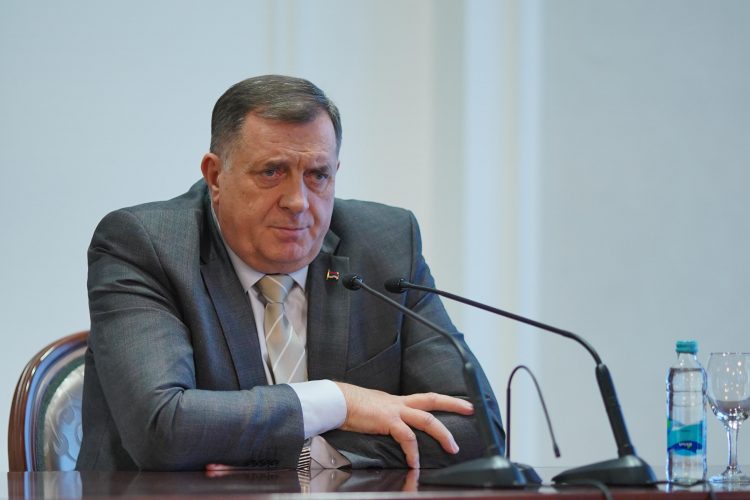 Dodik: Kriminalcima smeta jaka Srbija na čelu sa Vučićem