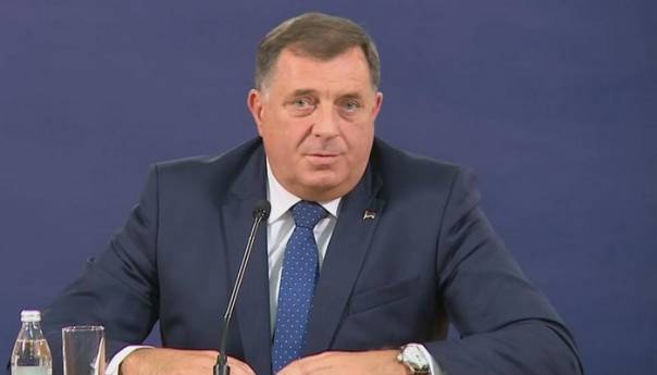 Dodik: Mi nećemo ratovat, ali ćemo razmišljati o statusu RS