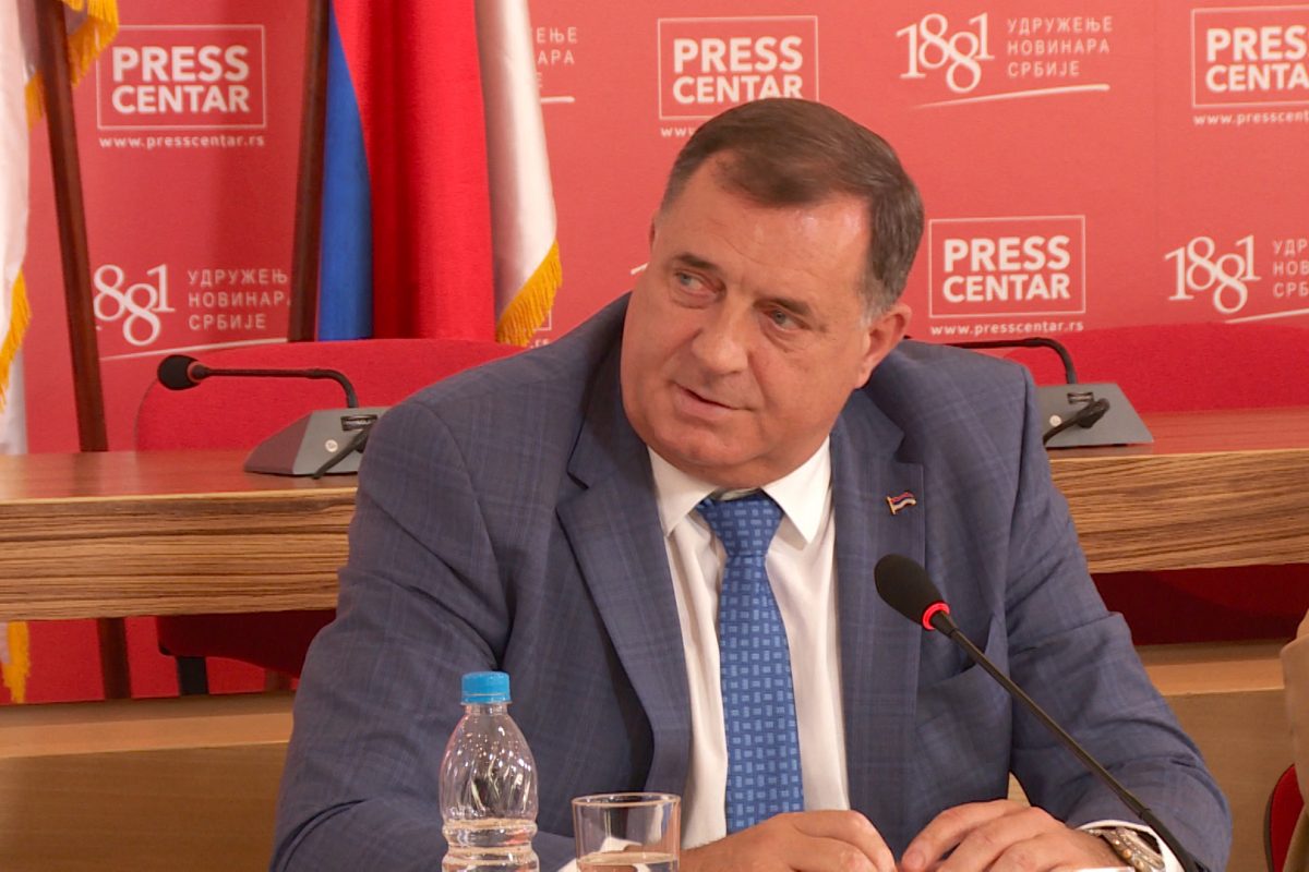 Dodik na konferenciji za novinare u Beogradu