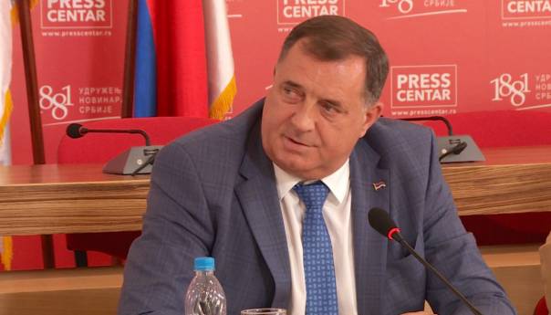 Dodik na konferenciji za novinare u Beogradu