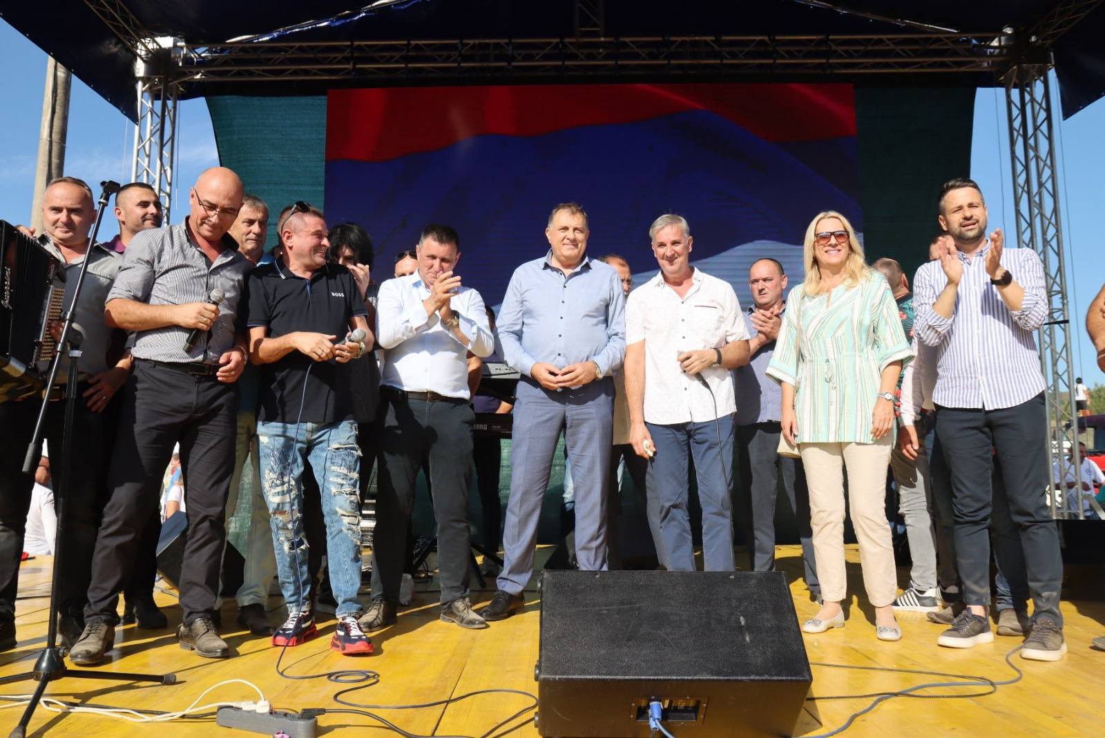 Dodik na Kotlićijiadi, dok je Schmidt bio u Banjaluci