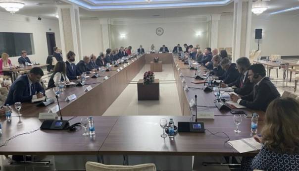 Dodik na sastanak pozvao 28 zemalja, odazvalo se 11