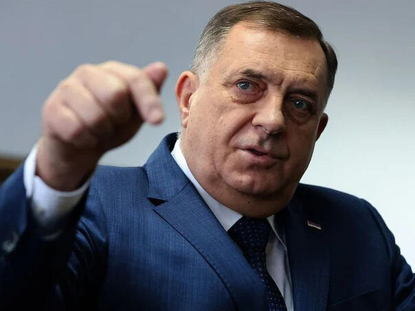 Dodik na sjednici Vlade RS predlaže vojni savez sa Srbijom i Mađarskom
