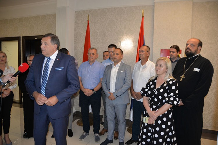 Dodik najavio jedinstvenu srpsku listu za izbore u Mostaru