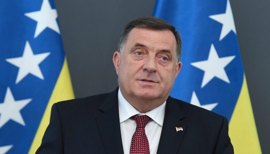 Dodik najavio odustajanje od zakona o vojsci i UIO