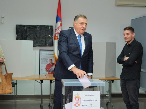 Dodik ne gubi vrijeme: Čestitke Studentima, hvala Vučiću
