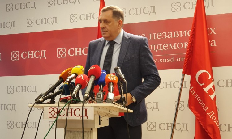 Dodik: Ne treba izmjestiti crkvu iz dvorišta Fate Orlović