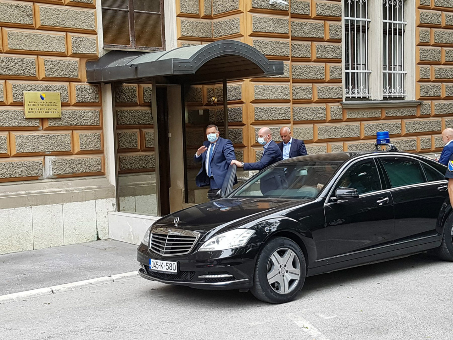 Dodik neće više davati izjave ispred zgrade Predsjedništva