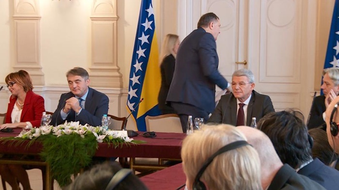 Dodik: Neka prijete Inzko i Palmer, prošlo je vrijeme bonskih ovlasti