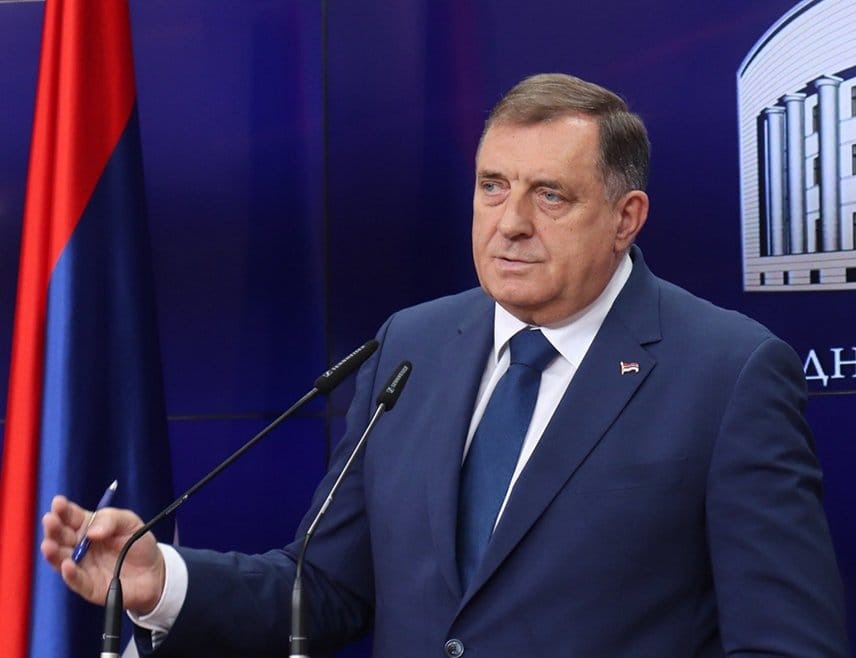 Dodik se šeće granicom BiH: Vratio se u svoje selo pa će u grad?