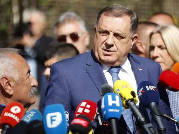 Dodik: Nikada trasa autoputa Beograd - Sarajevo nije dogovorena preko Goražda i Sandžaka