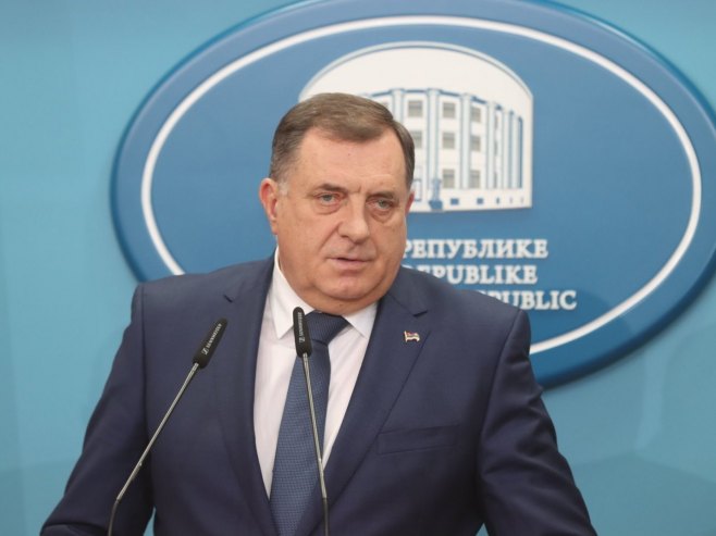 Dodik: Niko ne juriša na novinarske strukture