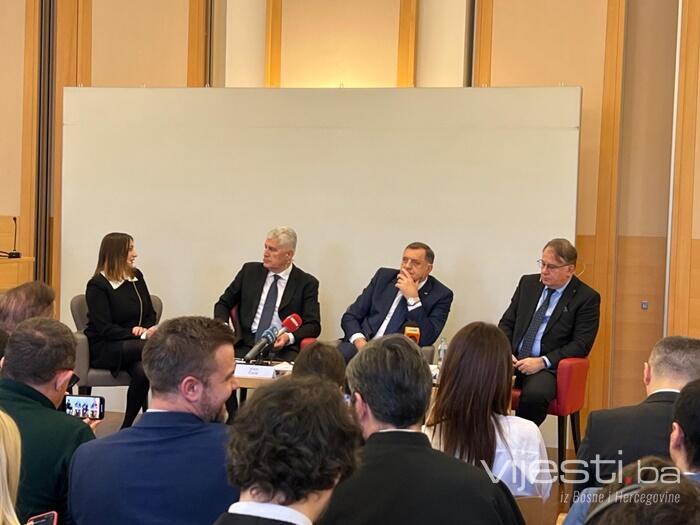 Dodik, Nikšić i Čović počeli raspravu na panelu u Beču