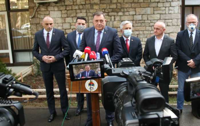 Dodik: Nismo za rat; RS se danas zadužila još 300 miliona eura