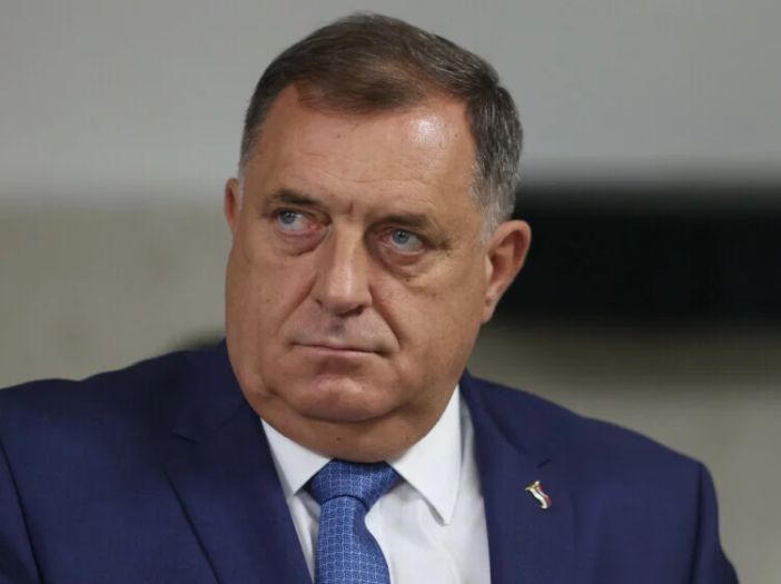 Dodik obećao: Založiću se da u RS-u minimalac bude 1050 KM