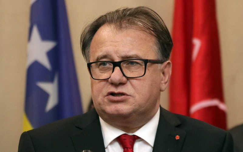 Dodik obnavlja ratne paktove, Komšić i Džaferović šute
