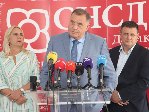 Dodik okupio vrh stranke: Suočavamo se s izazovima