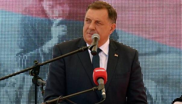 Dodik opet o secesiji: RS 'država povezana sa Srbijom'