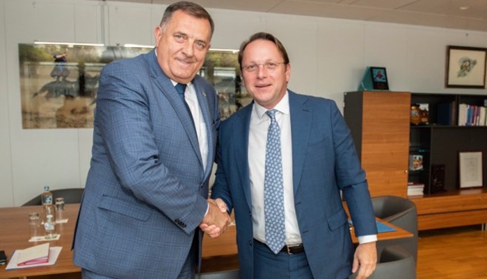 Dodik otkrio detalje razgovora sa Varhelyijem