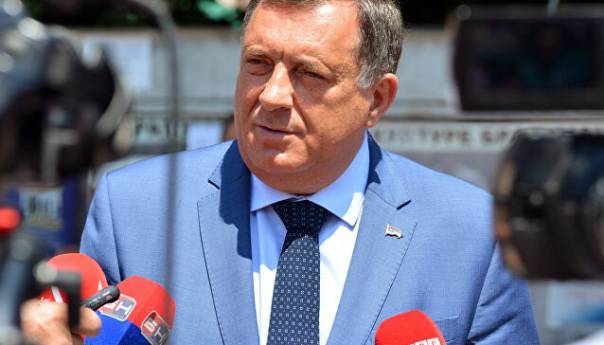 Dodik: Otužno je to što opozicija RS radi u Crnoj Gori
